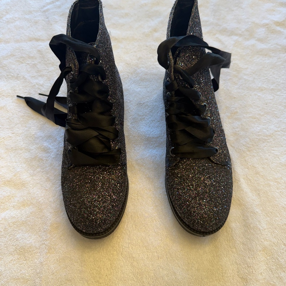 Dirty Laundry Black Glitter Lace-Up Ankle Boots. Size 8